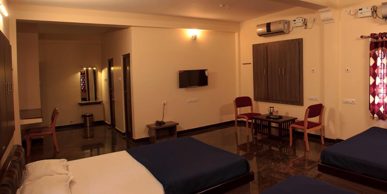 Hotel Sri Hayagriva Tiruchirappalli Habitación foto