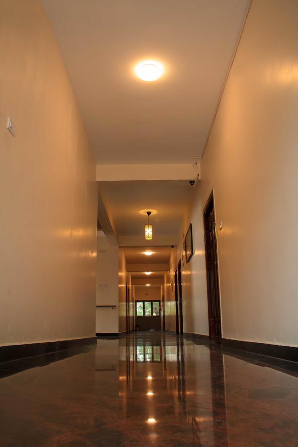 Hotel Sri Hayagriva Tiruchirappalli Habitación foto